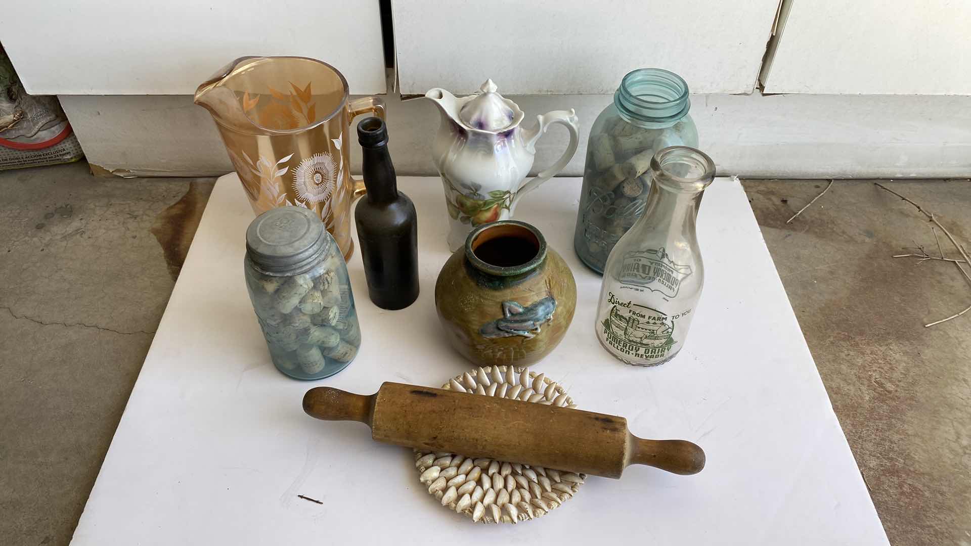 Photo 1 of ASSORTED VINTAGE KITCHEN ITEMS