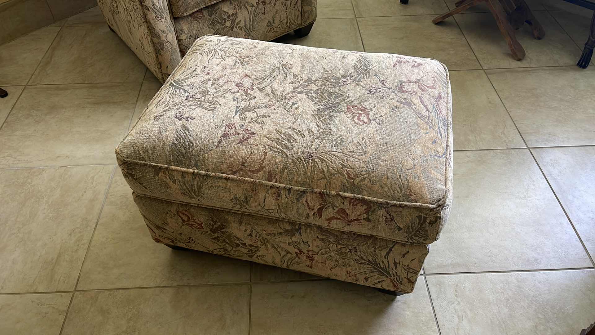 Photo 1 of UPHOLSTERED FLORAL ARMCHAIR W/OTTOMAN AND PILLOW