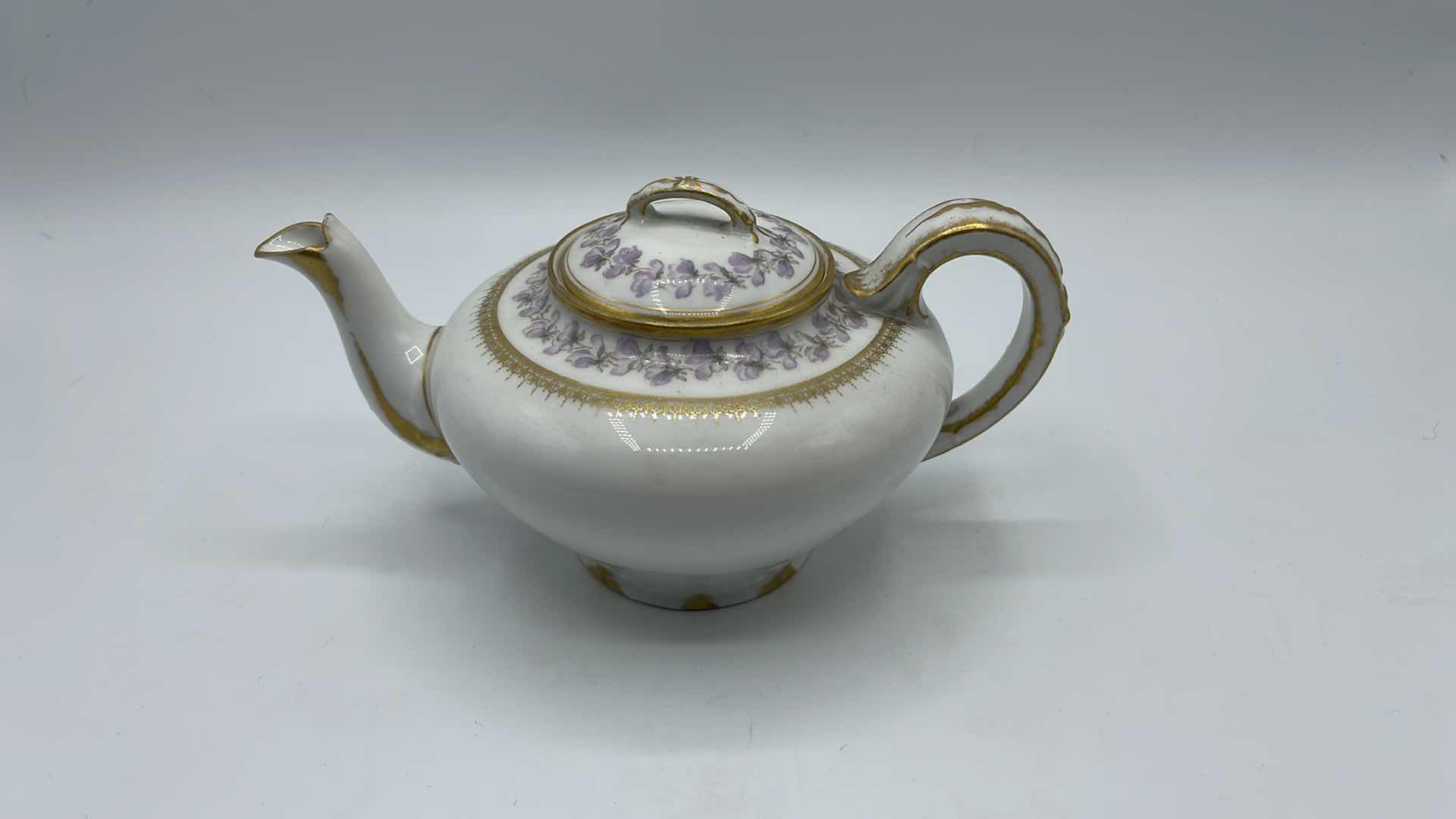 Photo 1 of VINTAGE GDA FRANCE PORCELAIN TEAPOT