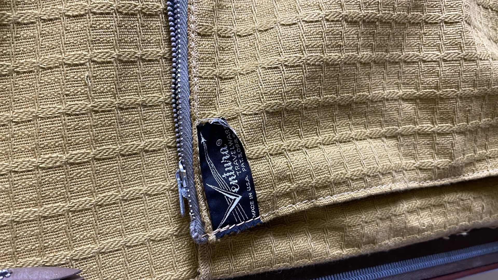 Photo 1 of VINTAGE VENTURA CARPETBAG SUITCASE