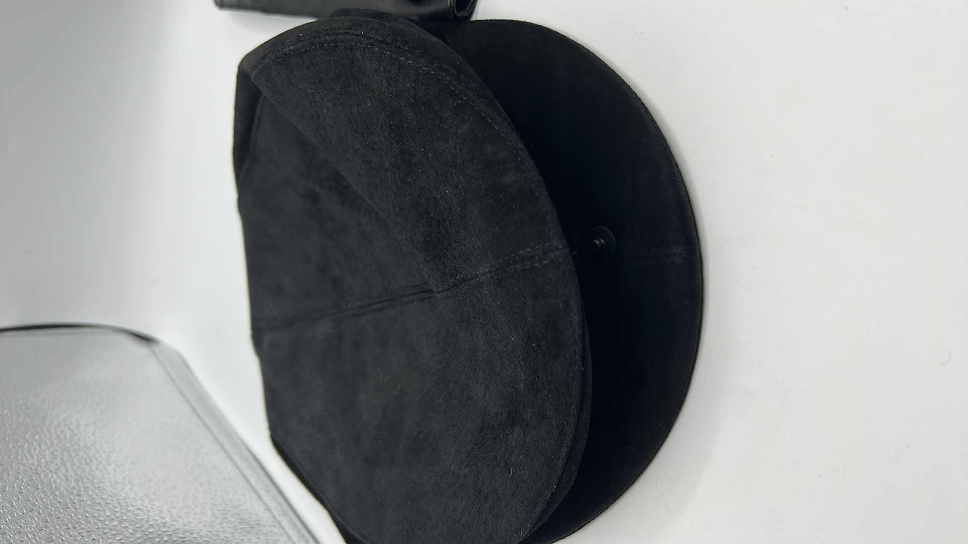 Photo 1 of MENS HAT ASSORTMENT WITH RALPH LAUREN GLOVES SIZE L