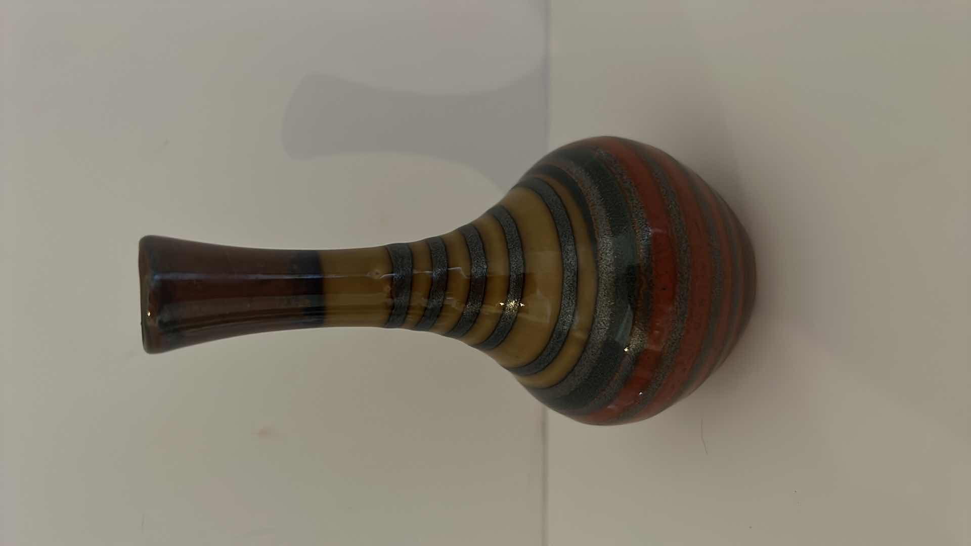 Photo 1 of VINTAGE GLAZED POTTERY MINI VASES TALLEST HAND PAINTED H 5”