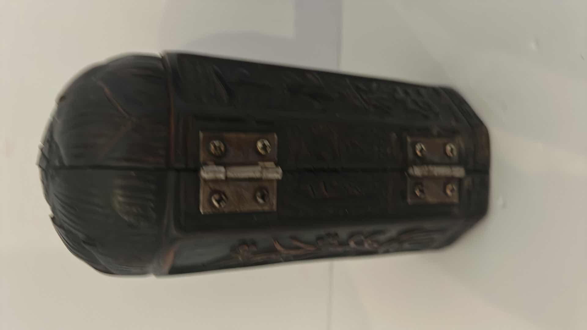 Photo 1 of RARE VINTAGE BUDDHA TRIPTYCH PORTABLE SHRINE/ALTAR H7” AND VASE FROM ITALIAN IMPORTS