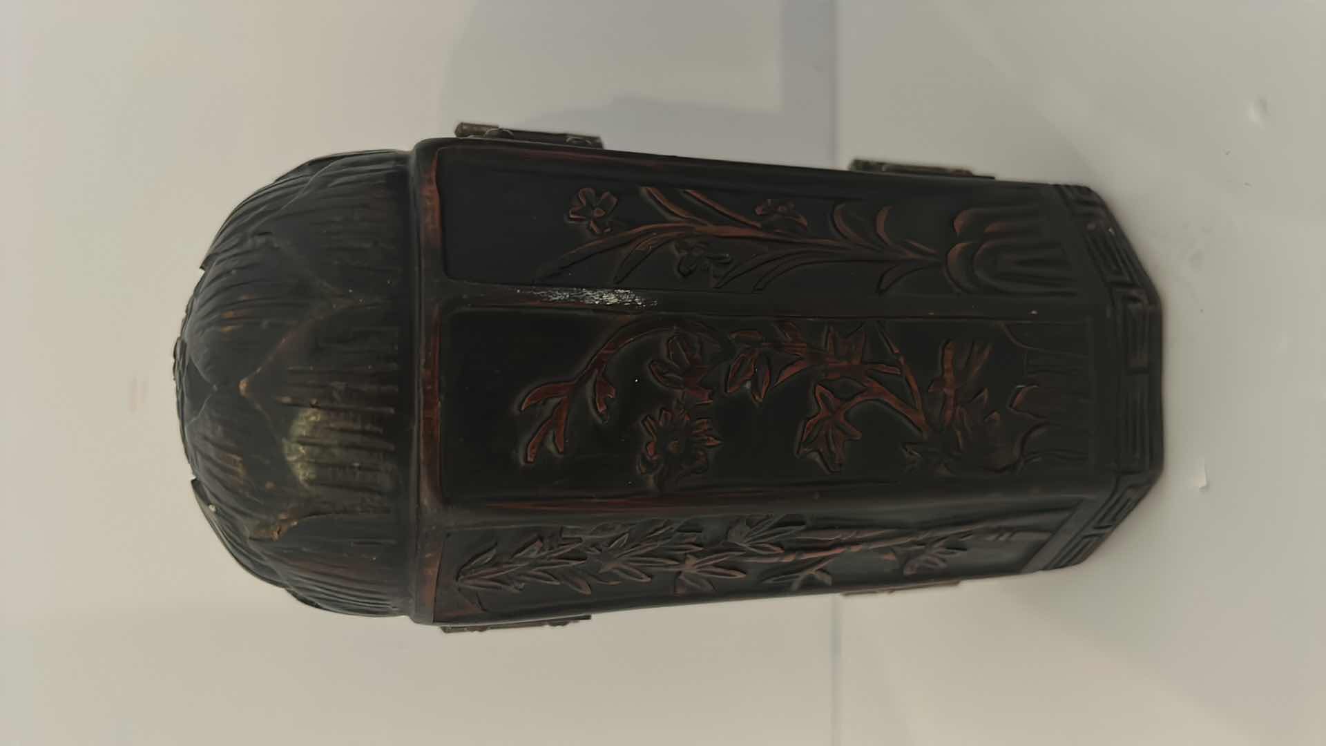 Photo 1 of RARE VINTAGE BUDDHA TRIPTYCH PORTABLE SHRINE/ALTAR H7” AND VASE FROM ITALIAN IMPORTS