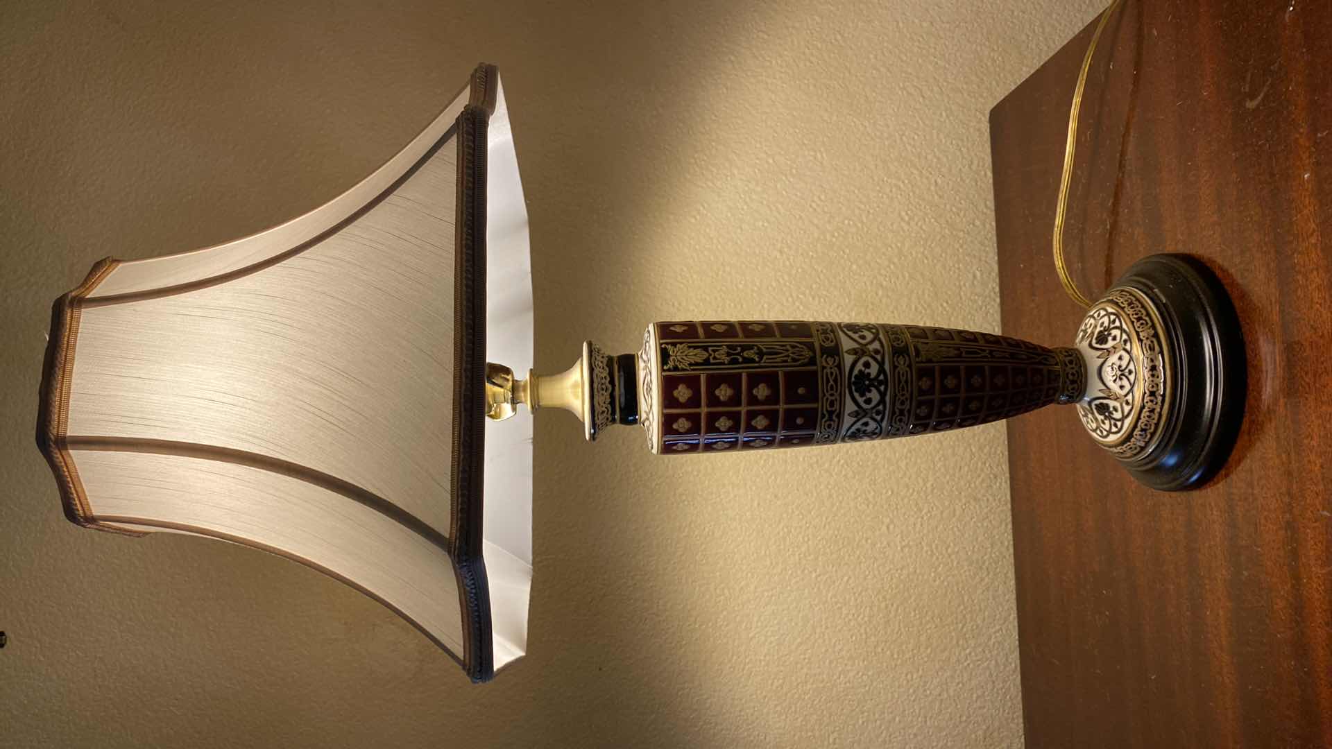 Photo 1 of PAIR OF VINTAGE ORIENTAL ACCENTS PORCELAIN LAMPS H27”