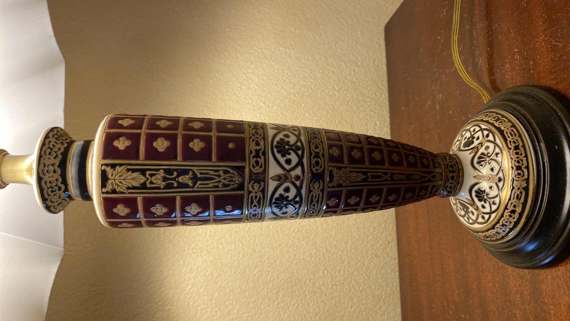 Photo 1 of PAIR OF VINTAGE ORIENTAL ACCENTS PORCELAIN LAMPS H27”