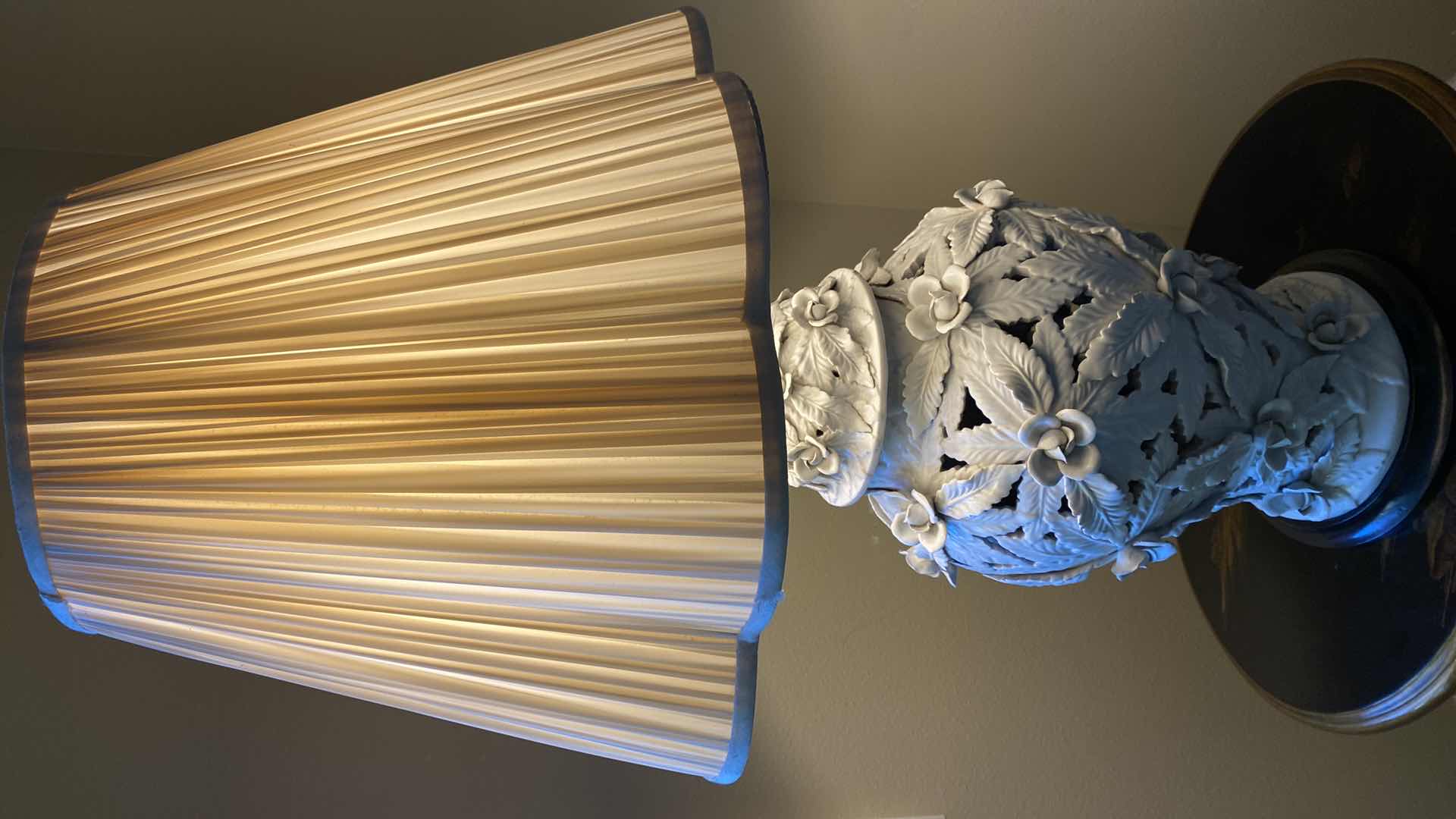 Photo 1 of IVORY ROSE CUT CERAMIC LAMP H36”