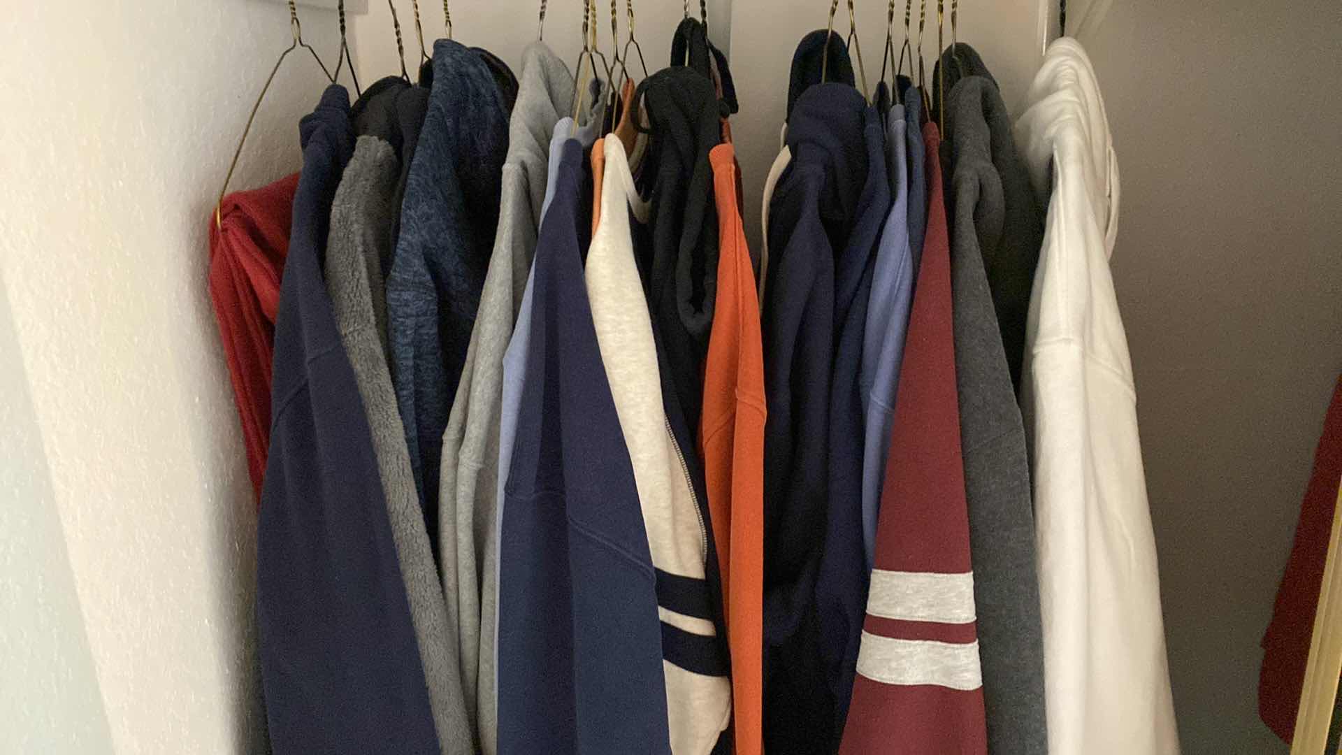 Photo 1 of LEFT TOP SIDE CLOSET MENS SWEAT SHIRTS SIZE XXL