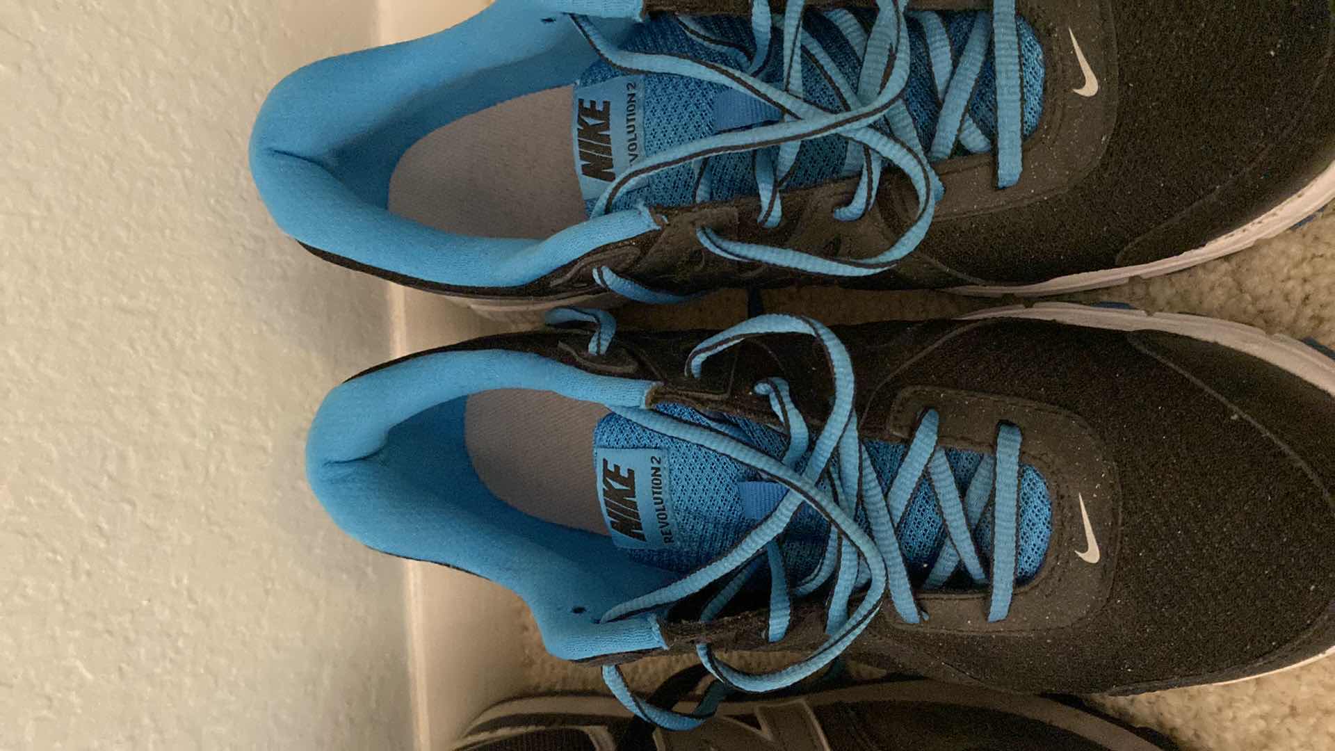 Photo 3 of 6 PAIRS MENS TENNIS SHOES SIZE 10