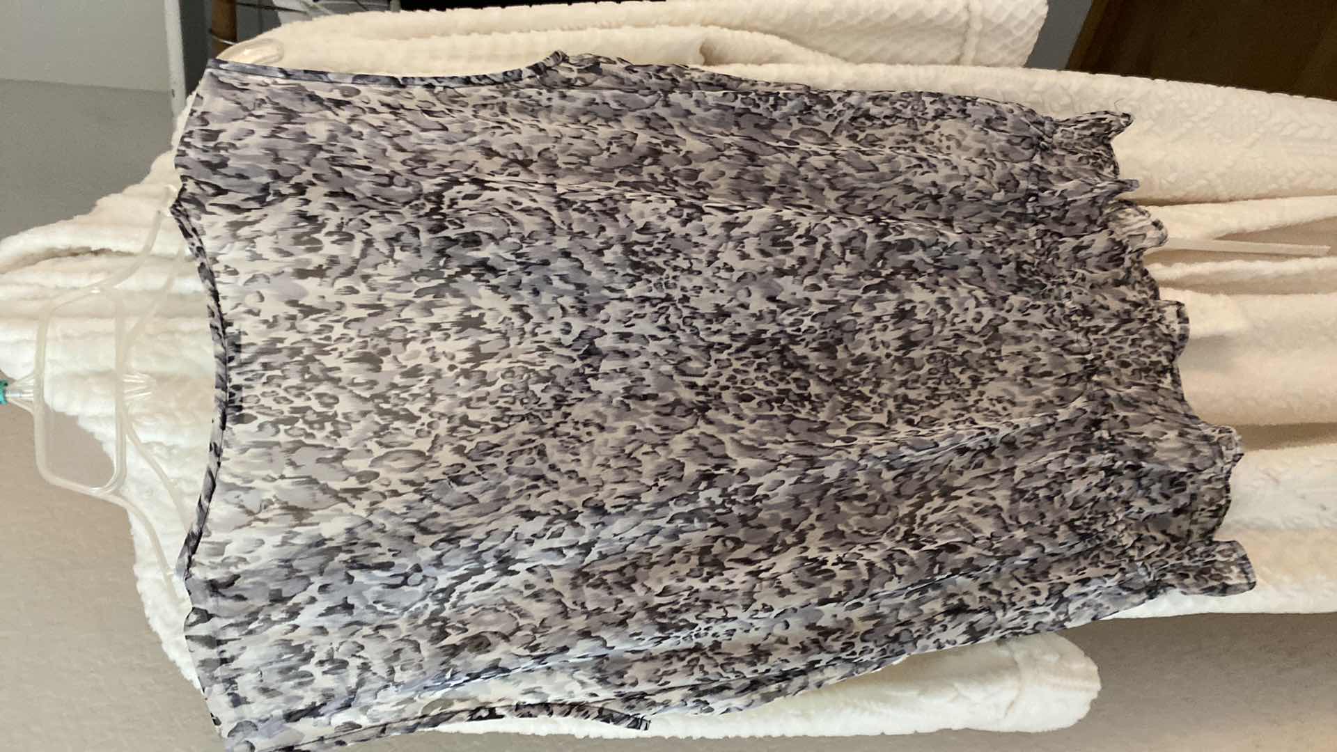 Photo 1 of 5 WOMENS CLOTHING SIZE 10 MEDIUM AND 1 SMALL