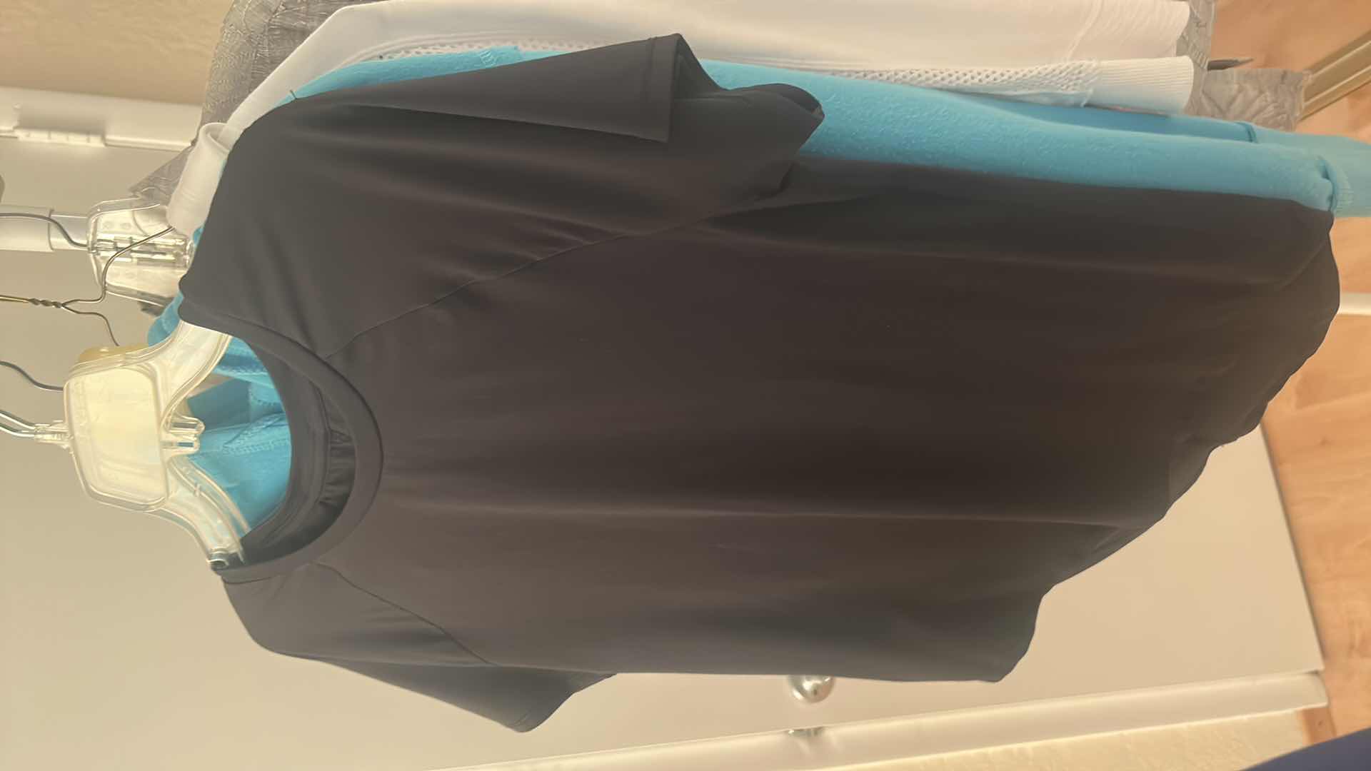 Photo 1 of 15 PIECES WOMENSWEAR MOSTLY SIZE MED