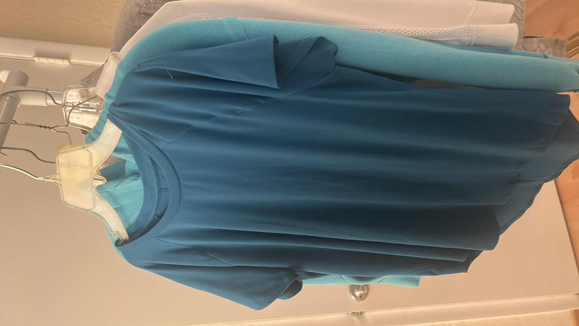 Photo 1 of 15 PIECES WOMENSWEAR MOSTLY SIZE MED