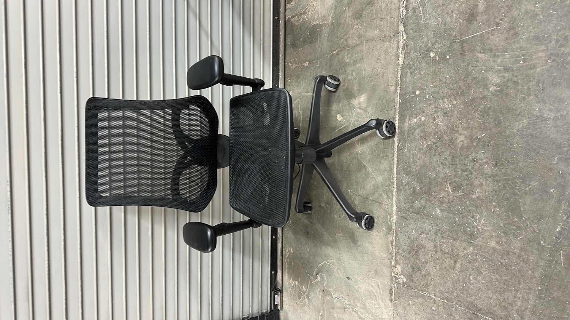 Photo 4 of EXECUTIVE ADJUSTABLE OFFICE CHAIR