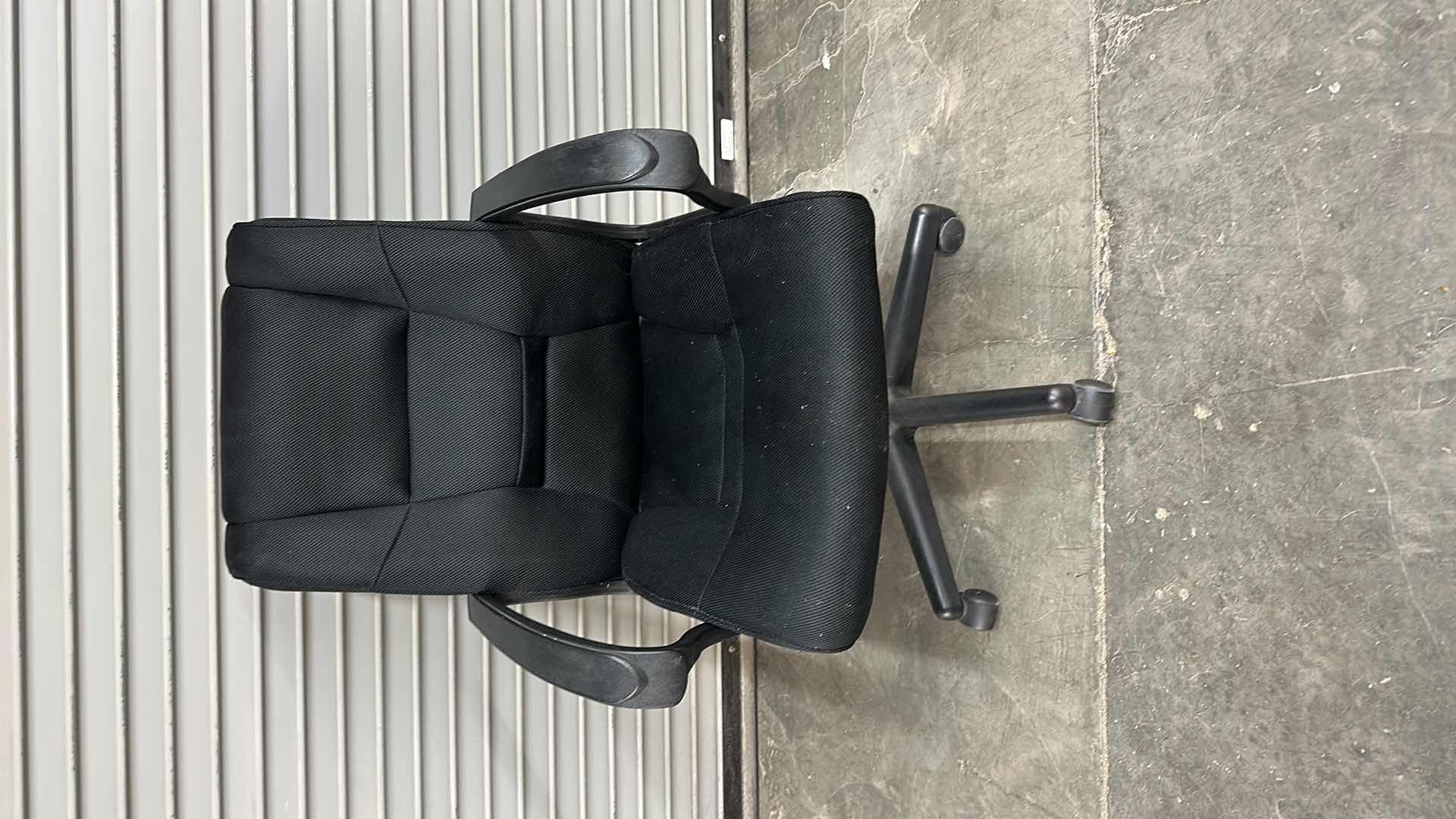 Photo 1 of EXECUTIVE ADJUSTABLE CLOTH OFFICE CHAIR