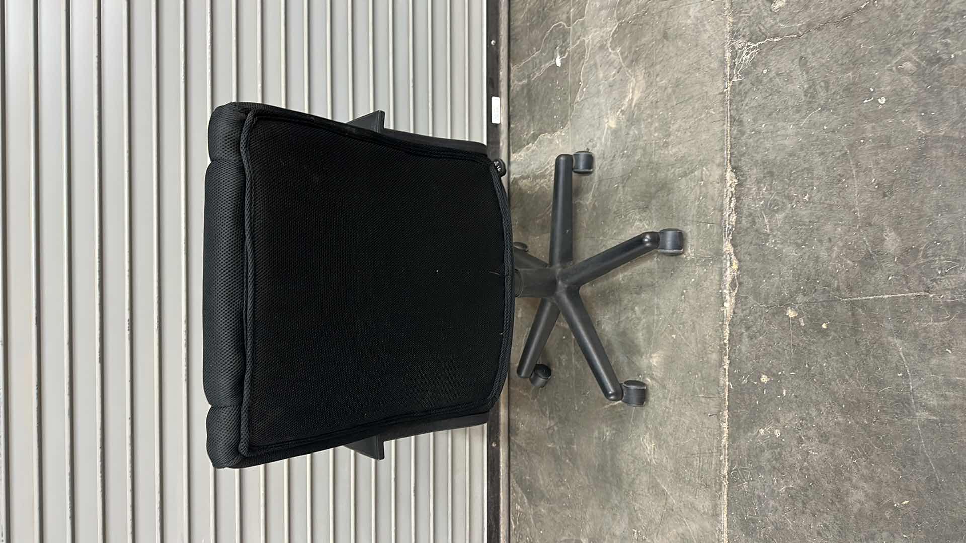 Photo 1 of EXECUTIVE ADJUSTABLE CLOTH OFFICE CHAIR