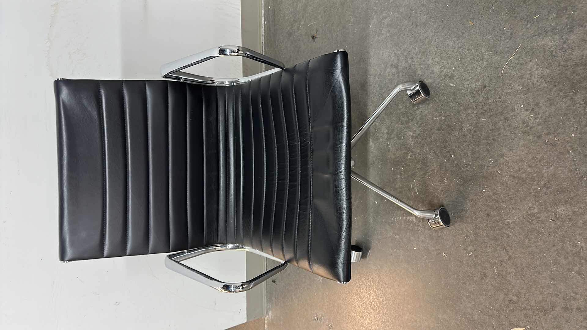 Photo 1 of EXECUTIVE LEATHER ADJUSTABLE OFFICE CHAIR