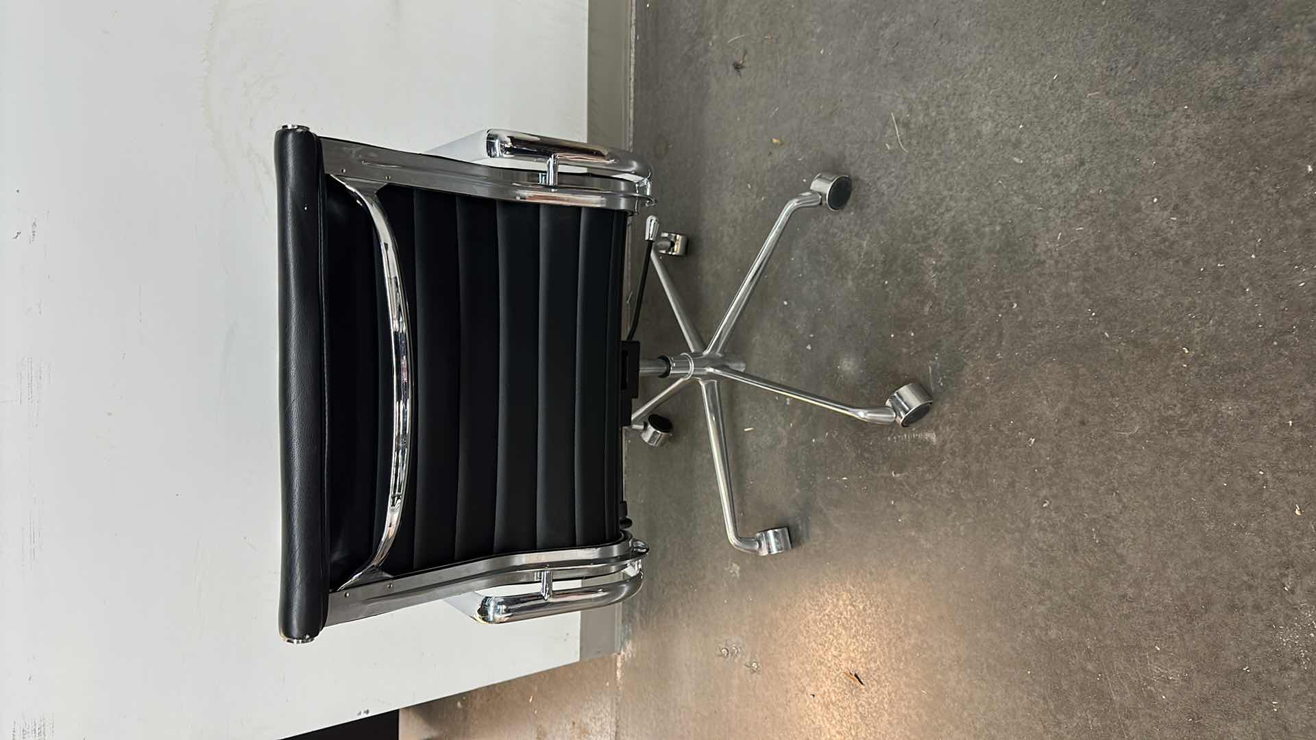 Photo 1 of EXECUTIVE LEATHER ADJUSTABLE OFFICE CHAIR