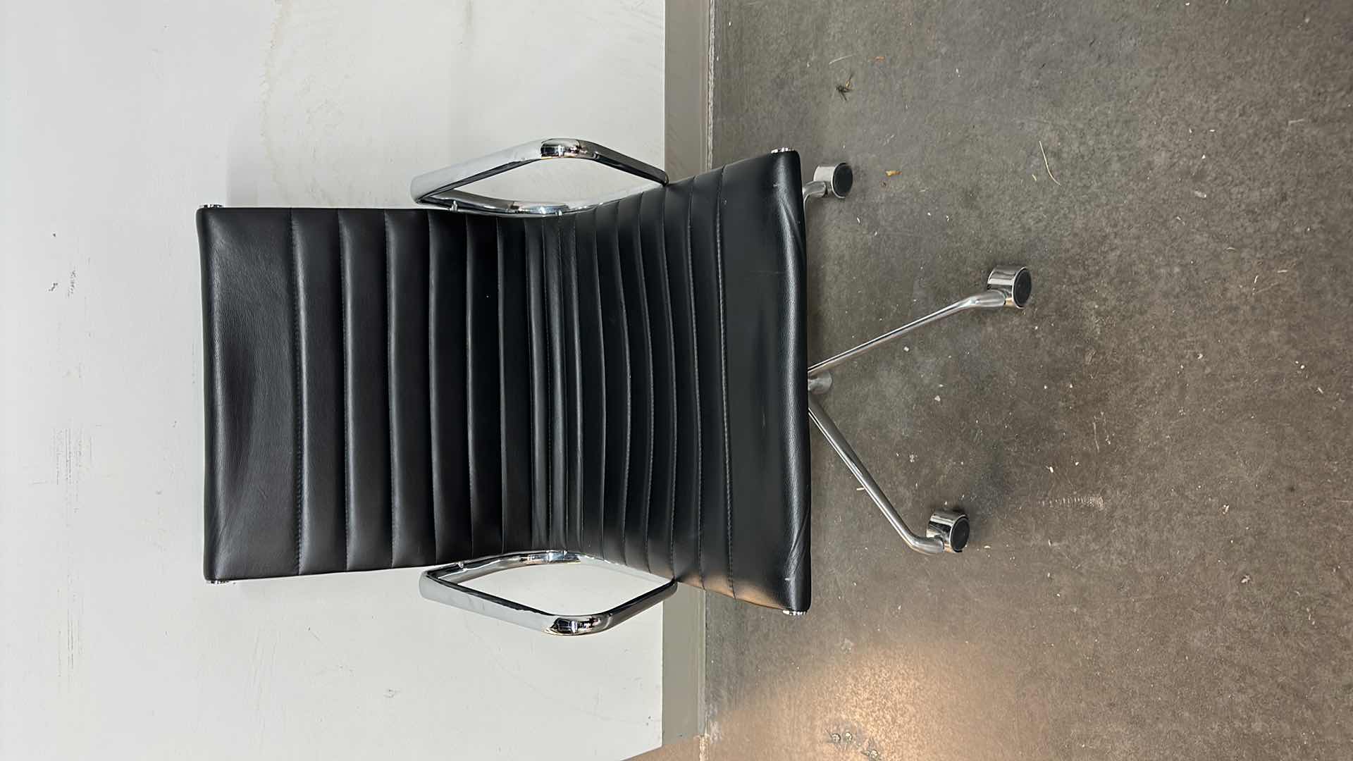 Photo 1 of EXECUTIVE LEATHER ADJUSTABLE OFFICE CHAIR