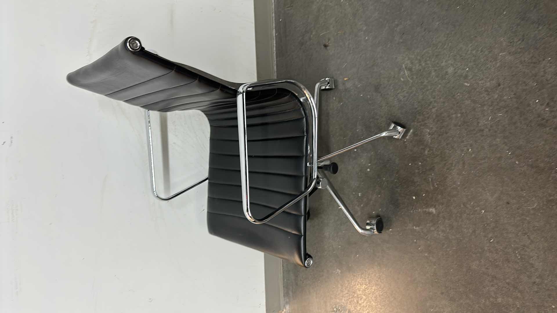 Photo 1 of EXECUTIVE LEATHER ADJUSTABLE OFFICE CHAIR