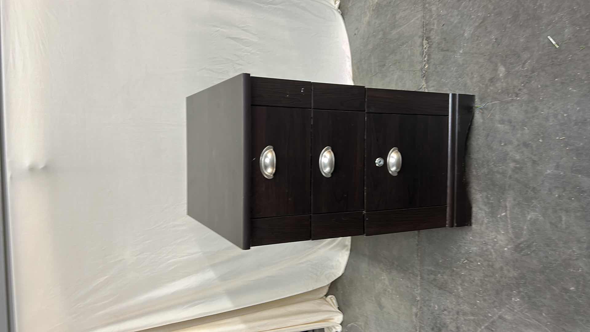 Photo 1 of FILE CABINET 15.5” x 22” x H29”