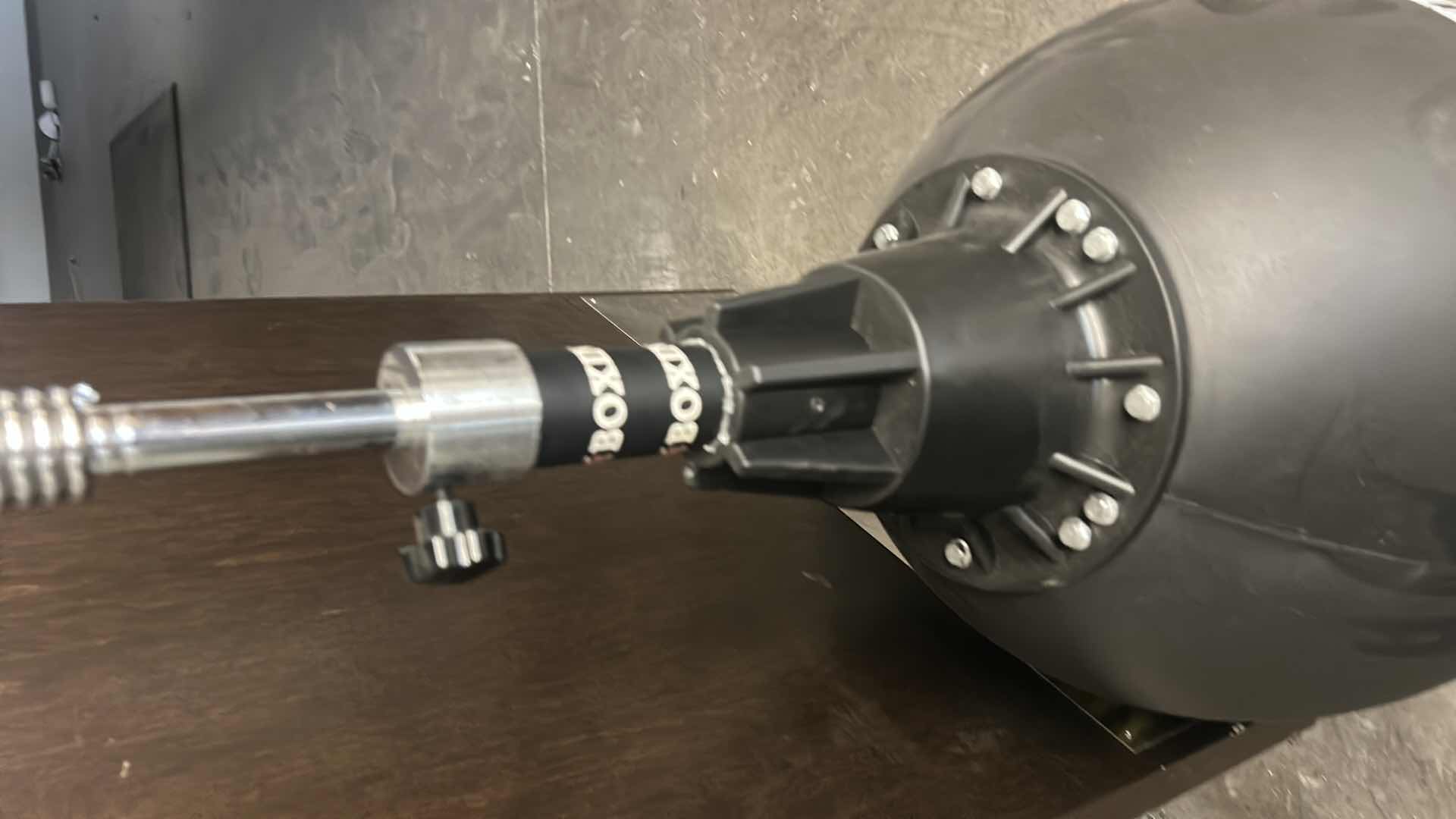 Photo 1 of GYM HEAVY DUTY SOLID BOXINGBAR