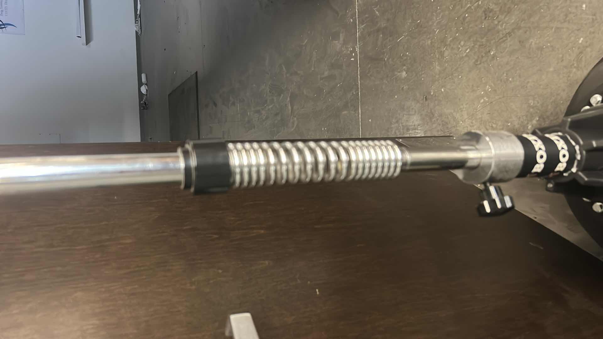 Photo 1 of GYM HEAVY DUTY SOLID BOXINGBAR