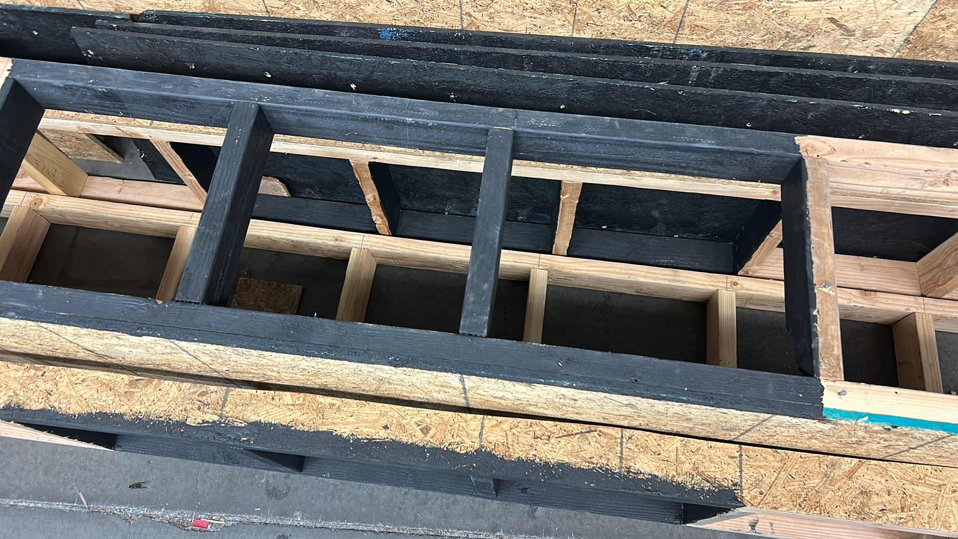 Photo 5 of PALLETTE ASSORTMENT