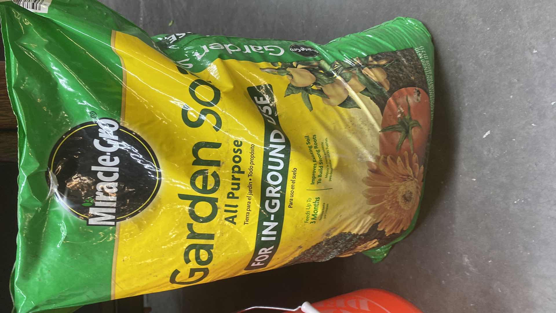 Photo 1 of BUCKET AND MIRACLE GROW GARDEN SOIL UNOPENED