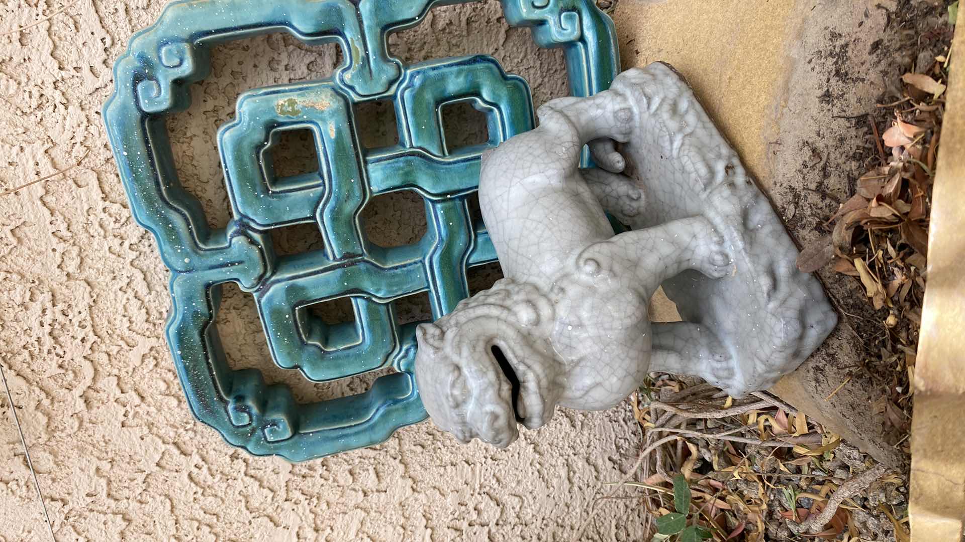 Photo 1 of 3 - ASIAN CERAMICS DECOR - SAKURA 13.5” X 13.5”