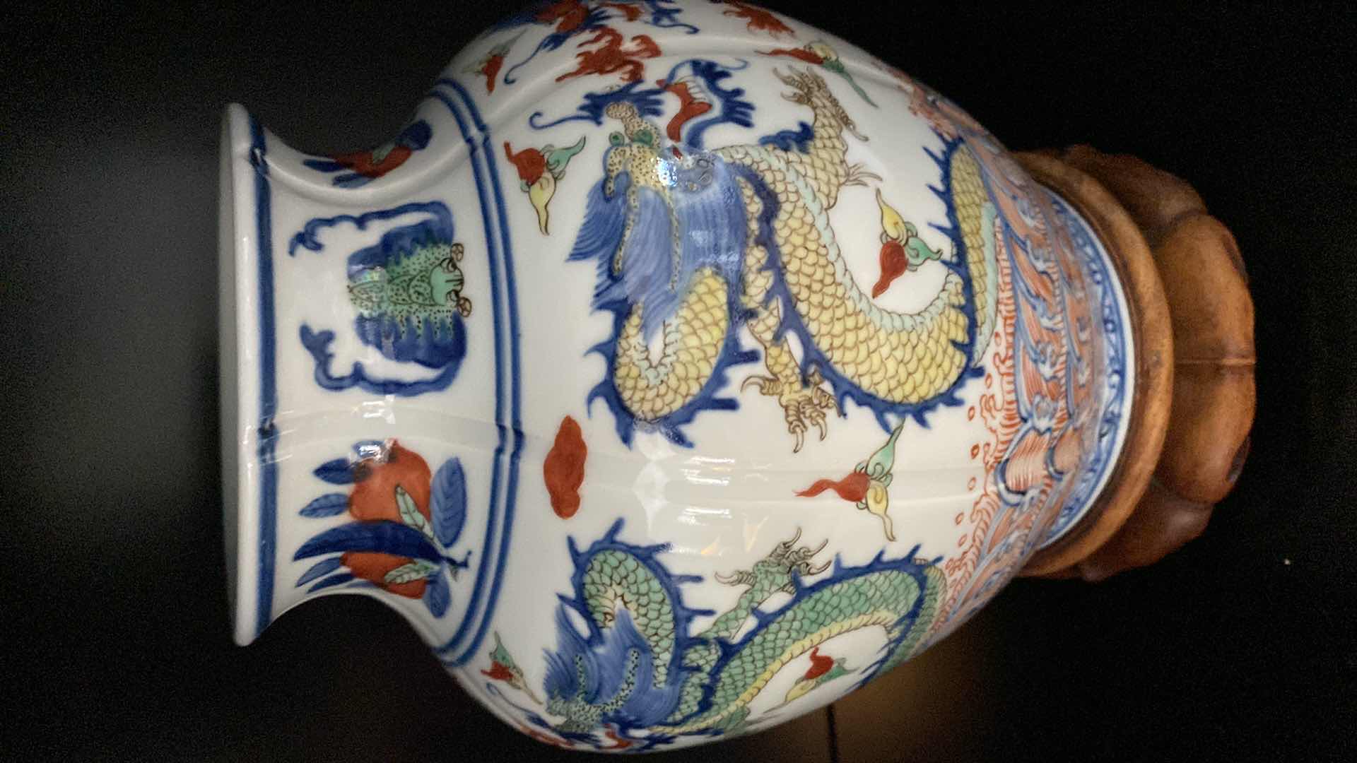 Photo 1 of VINTAGE CHINESE CERAMIC DRAGON PORCELAIN VASE 9 1/2” STAND INCLUDED