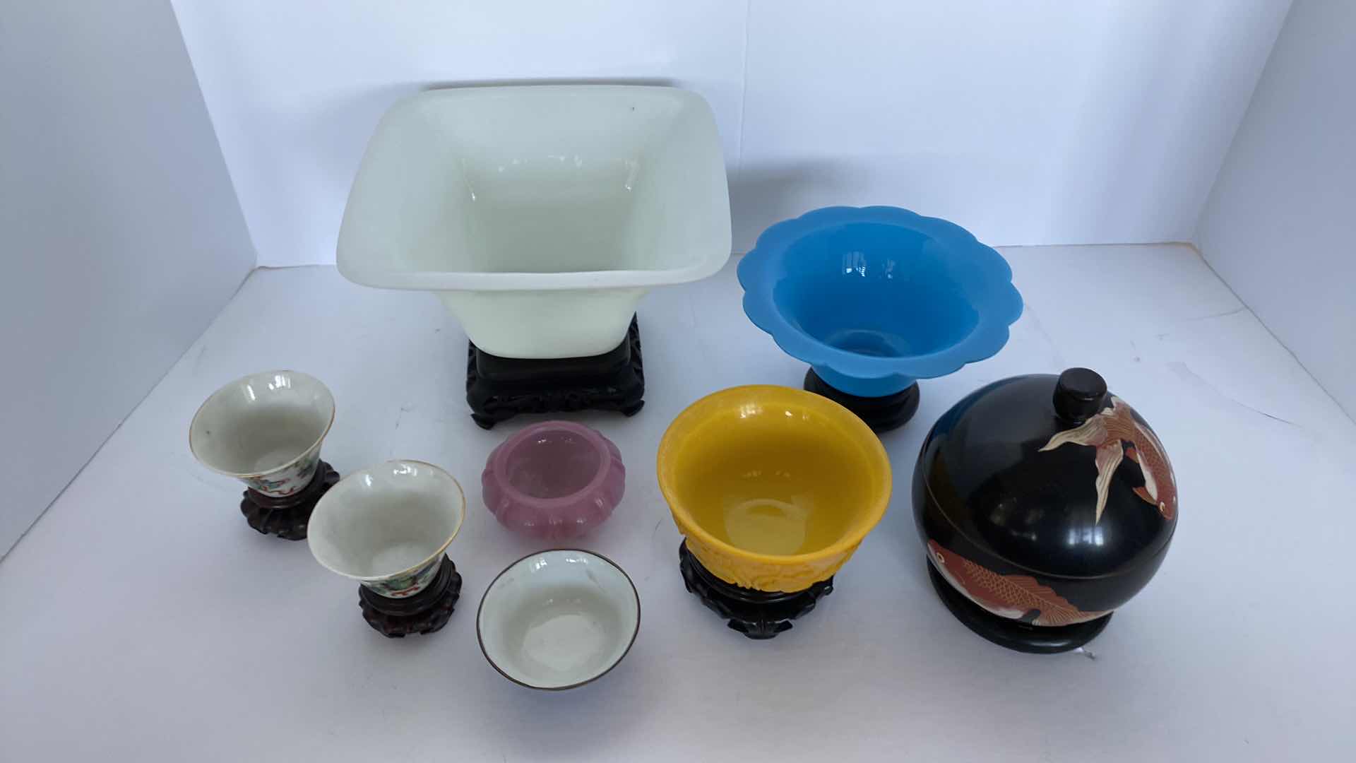 Photo 2 of ASSORTED HOME DECOR