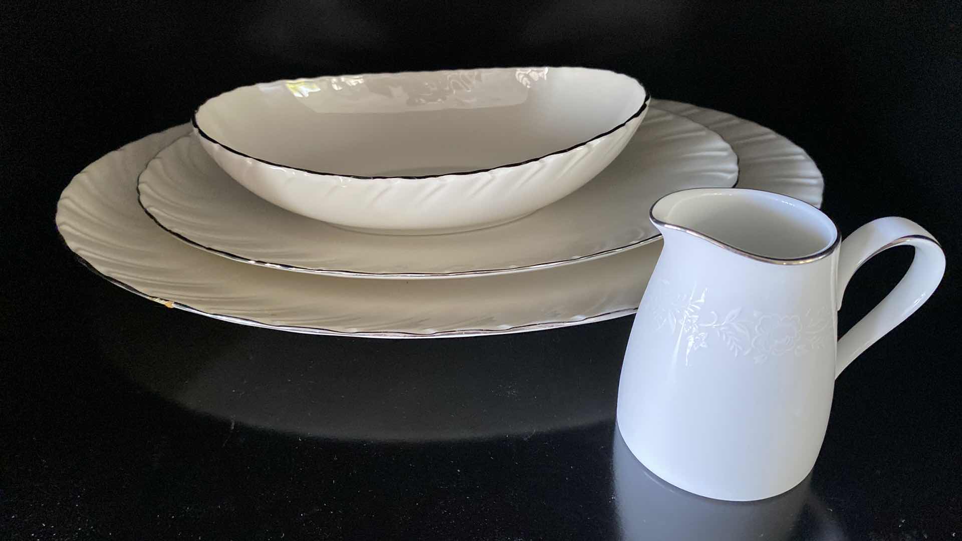 Photo 1 of 7- LENOX WEATHERLY 2 PLATTERS 4 SERVING BOWLS AND GRAVEY NORITAKE CREAM