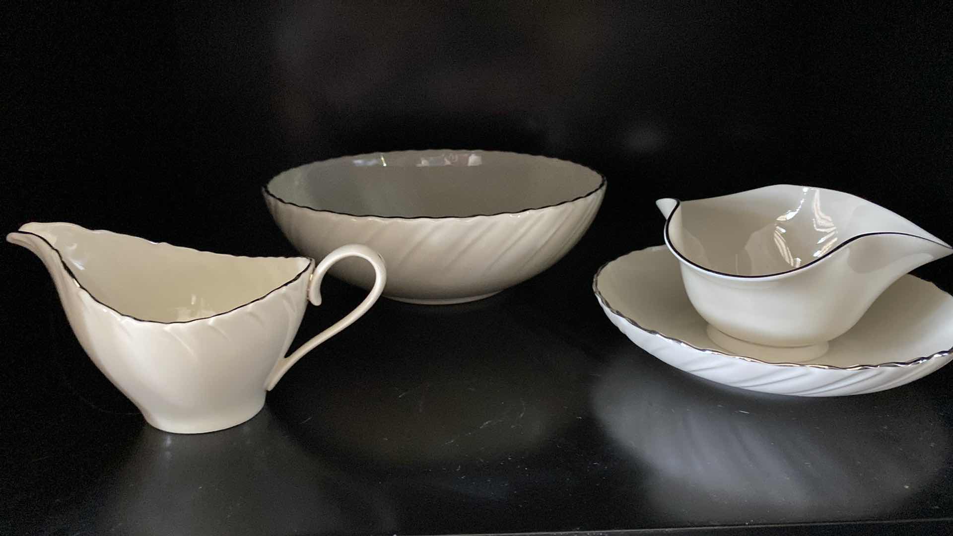 Photo 1 of 7- LENOX WEATHERLY 2 PLATTERS 4 SERVING BOWLS AND GRAVEY NORITAKE CREAM