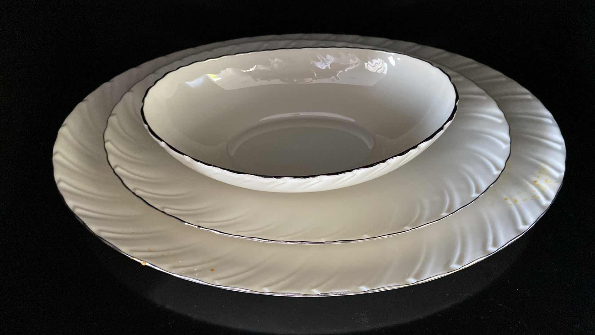 Photo 1 of 7- LENOX WEATHERLY 2 PLATTERS 4 SERVING BOWLS AND GRAVEY NORITAKE CREAM