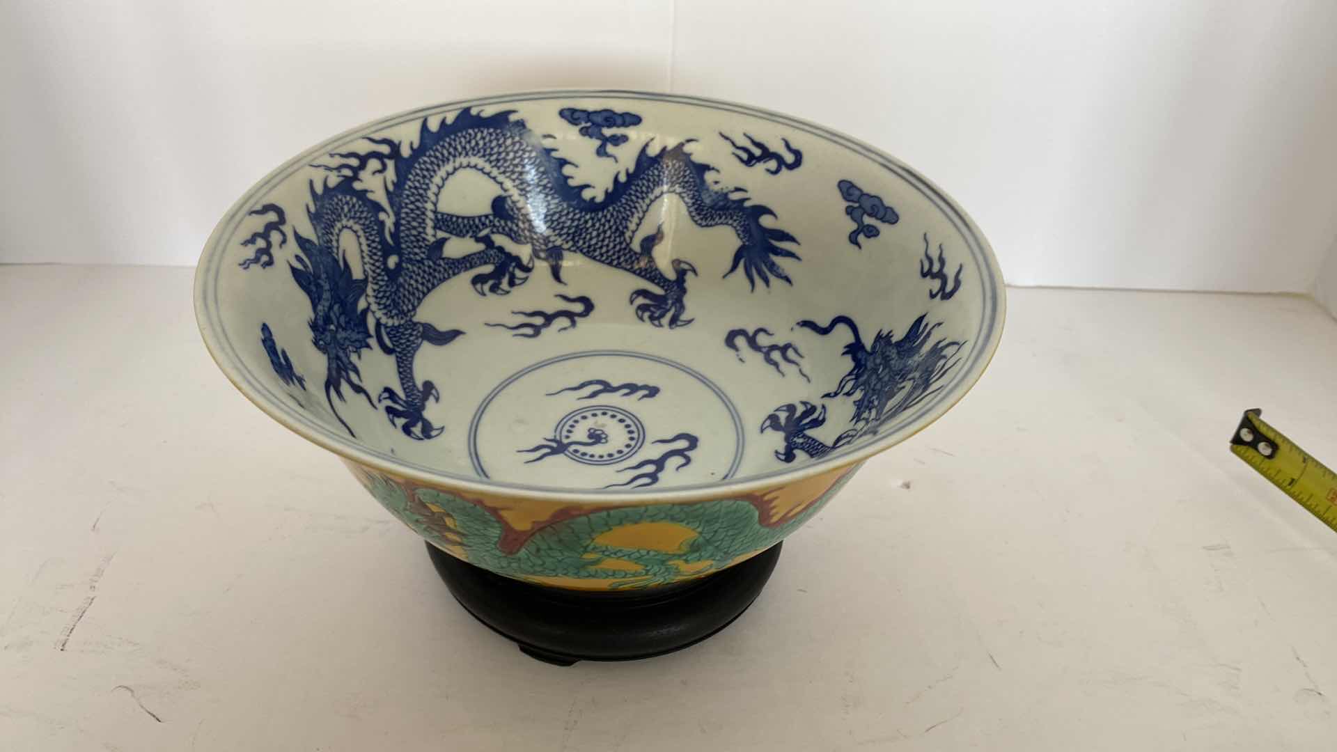 Photo 1 of REIN MARKS ON RARE KANGXI 1644 - 1912 YELLOW AND GREEN DRAGON WITH IMPERIAL BLUE DRAGON INTERIOR DIAMETER 8“ x 3“ ON STAND
