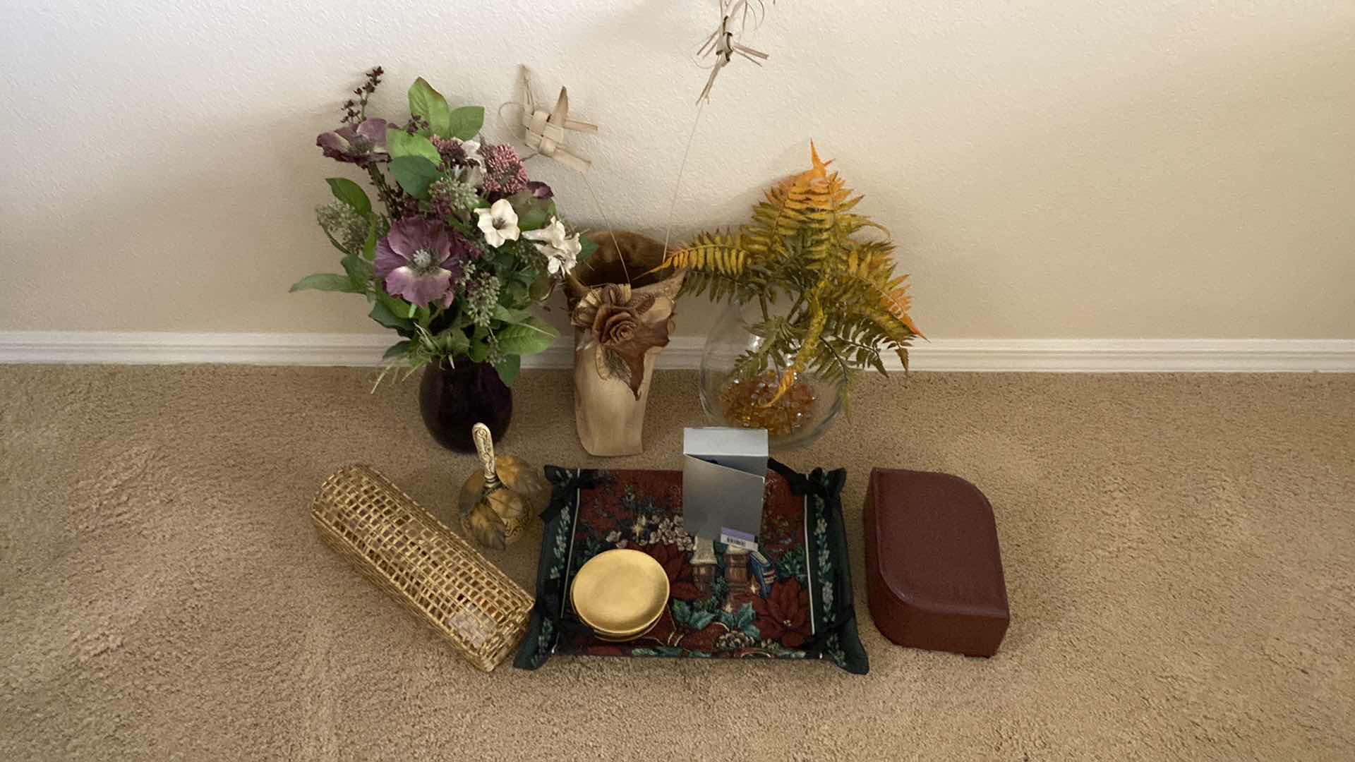Photo 1 of HOME DECOR ASSORTMENT