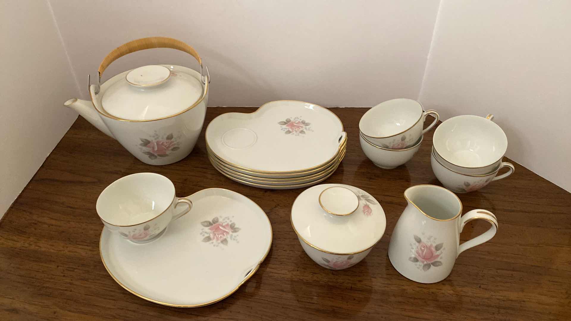 Photo 2 of 14 PIECE NORITAKE ROSEVILLE JAPAN TEA SET