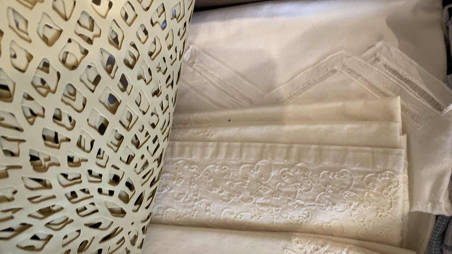 Photo 1 of 2 DRAWERS DINING ROOM WITH PLACEMATS NAPKINS AND NAPKIN RINGS