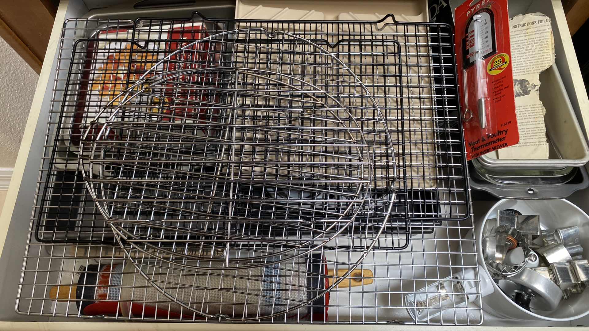 Photo 1 of CONTENTS OF DRAWER BAKING PANS AND MORE