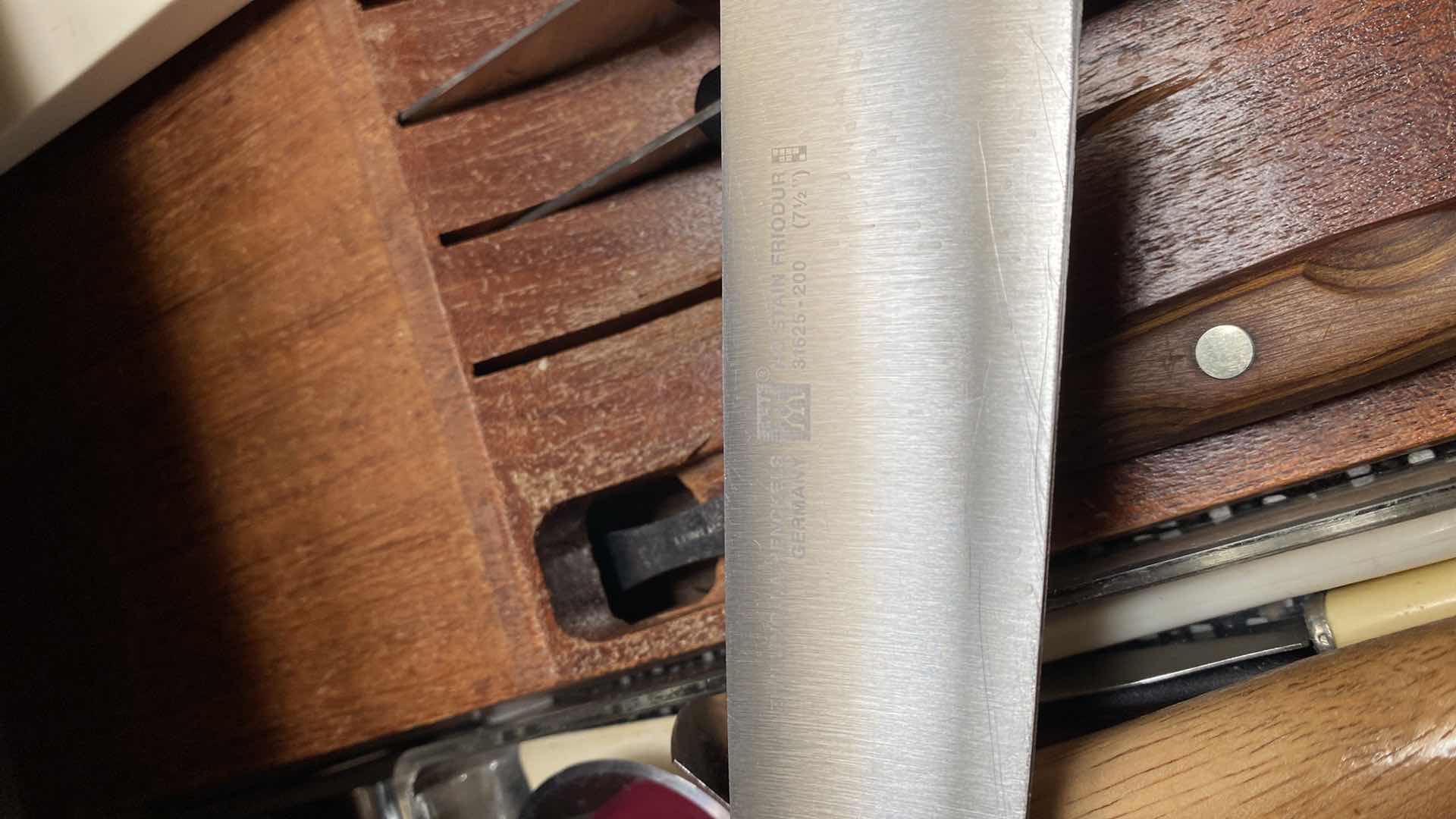 Photo 1 of a CONTENTS OF KITCHEN DRAWERS KNIVES