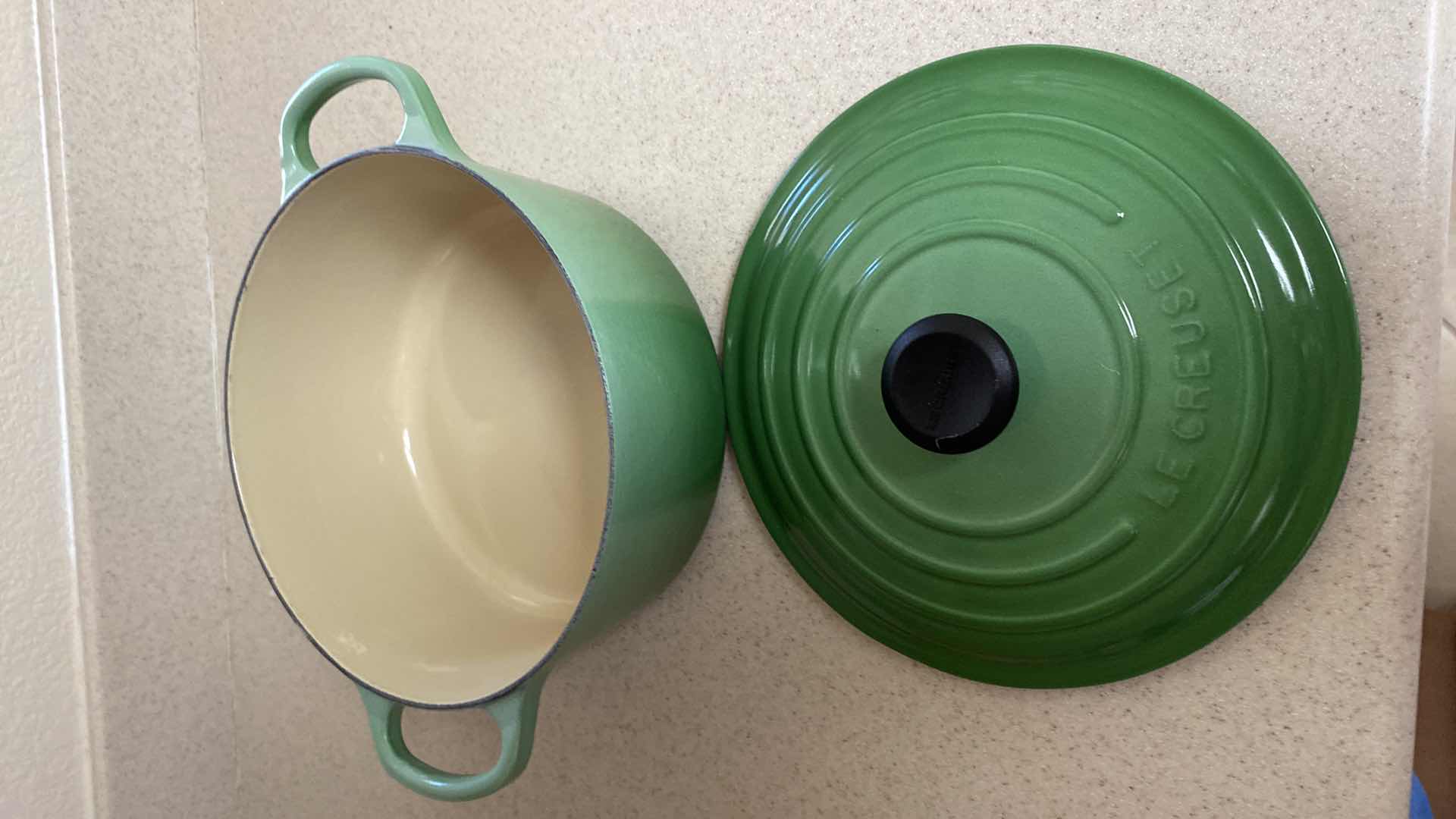 Photo 1 of 3.5 QT. LE CREUSET #22 GREEN WITH LID