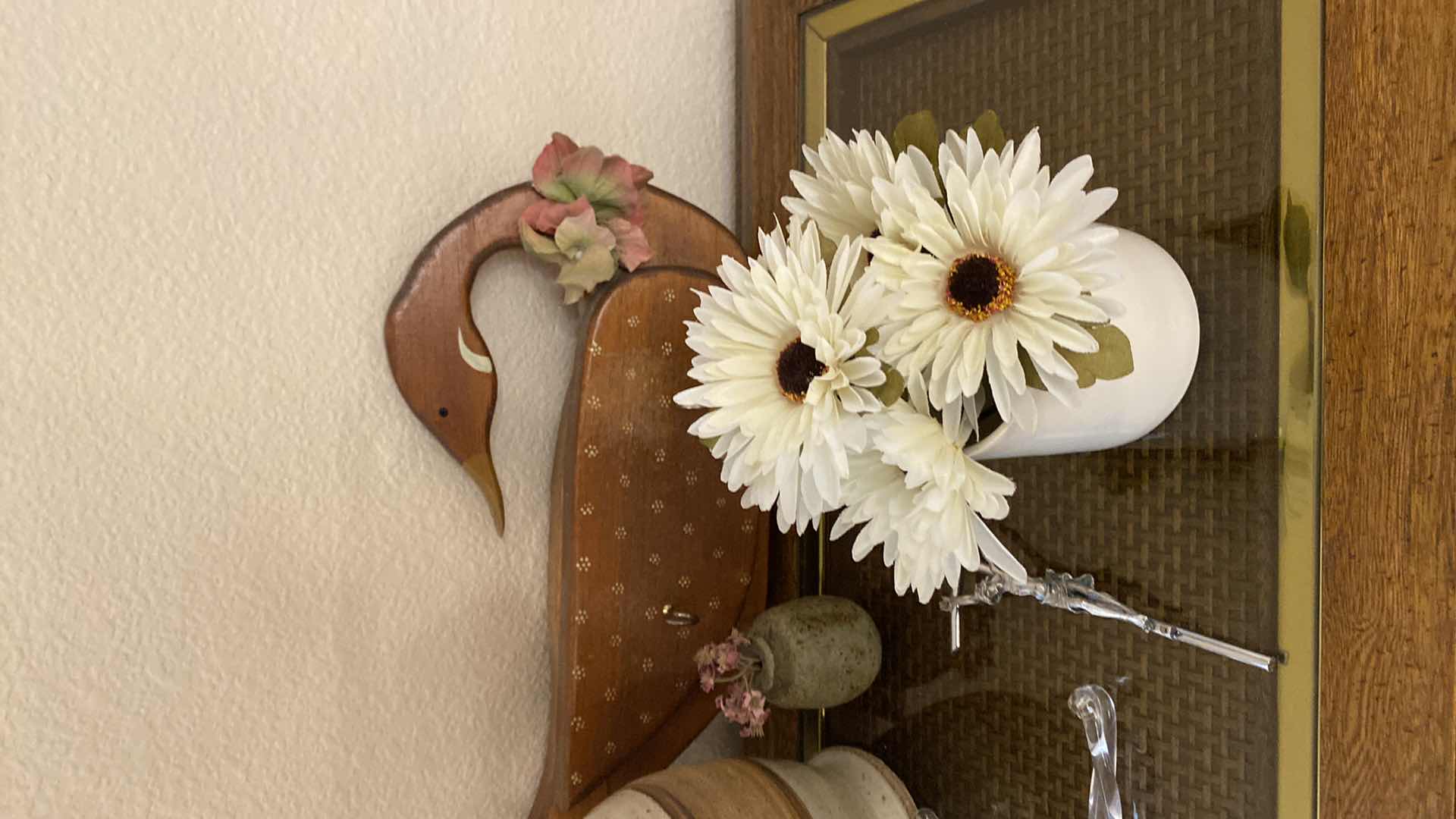 Photo 1 of FAUX FLORALS AND HOME DECOR PLAQUE 12” x 9”