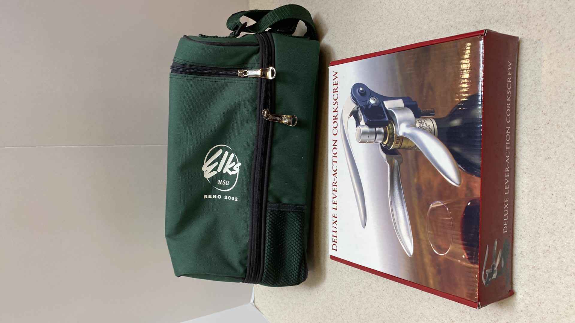 Photo 1 of AIRPOT WINE OPENER PLASTIC WINE SET IN CARRY BAG