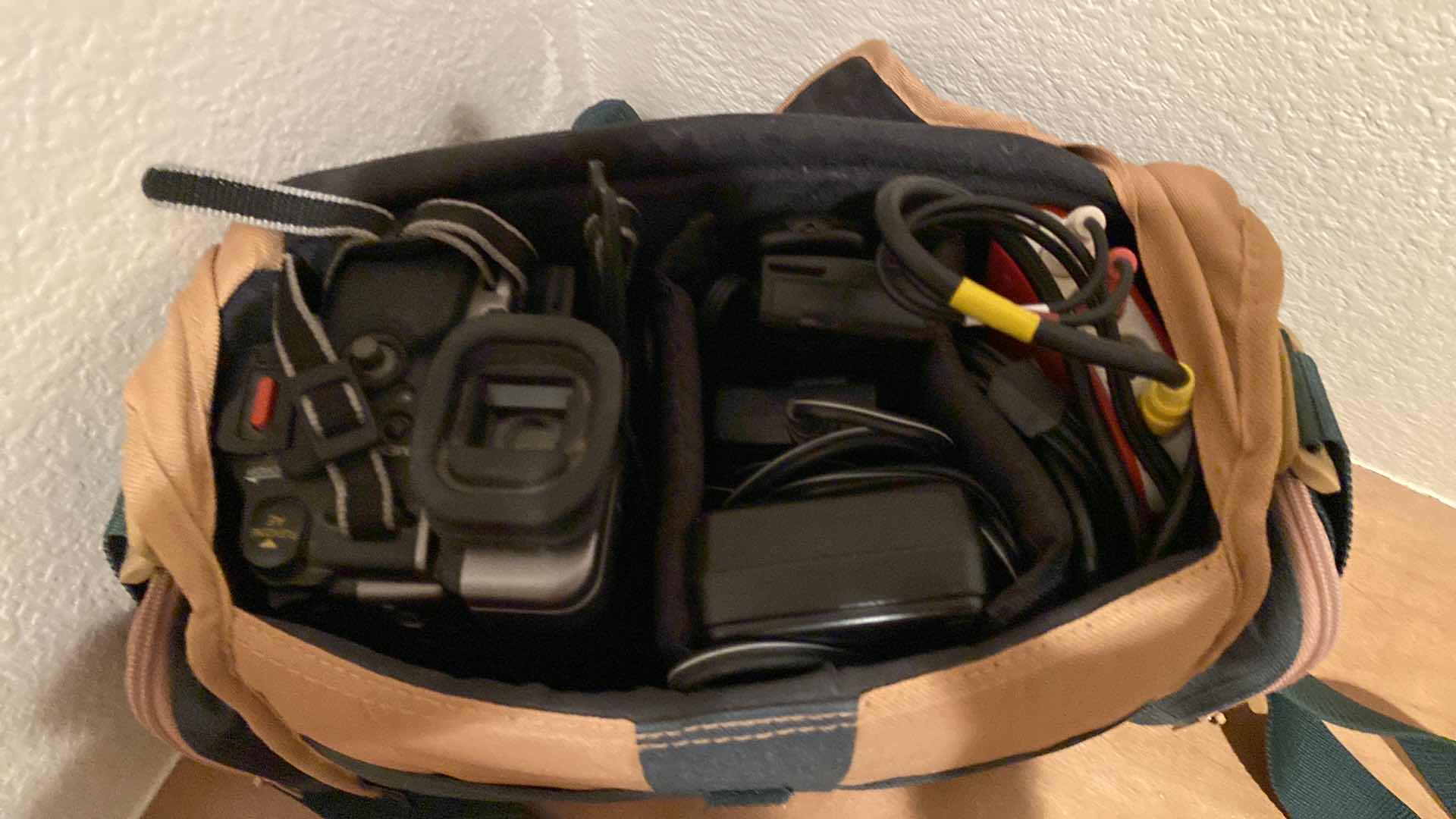 Photo 4 of BUSHNELL BINOCULARS AND CANNON ES970 MOVIE CAMERA