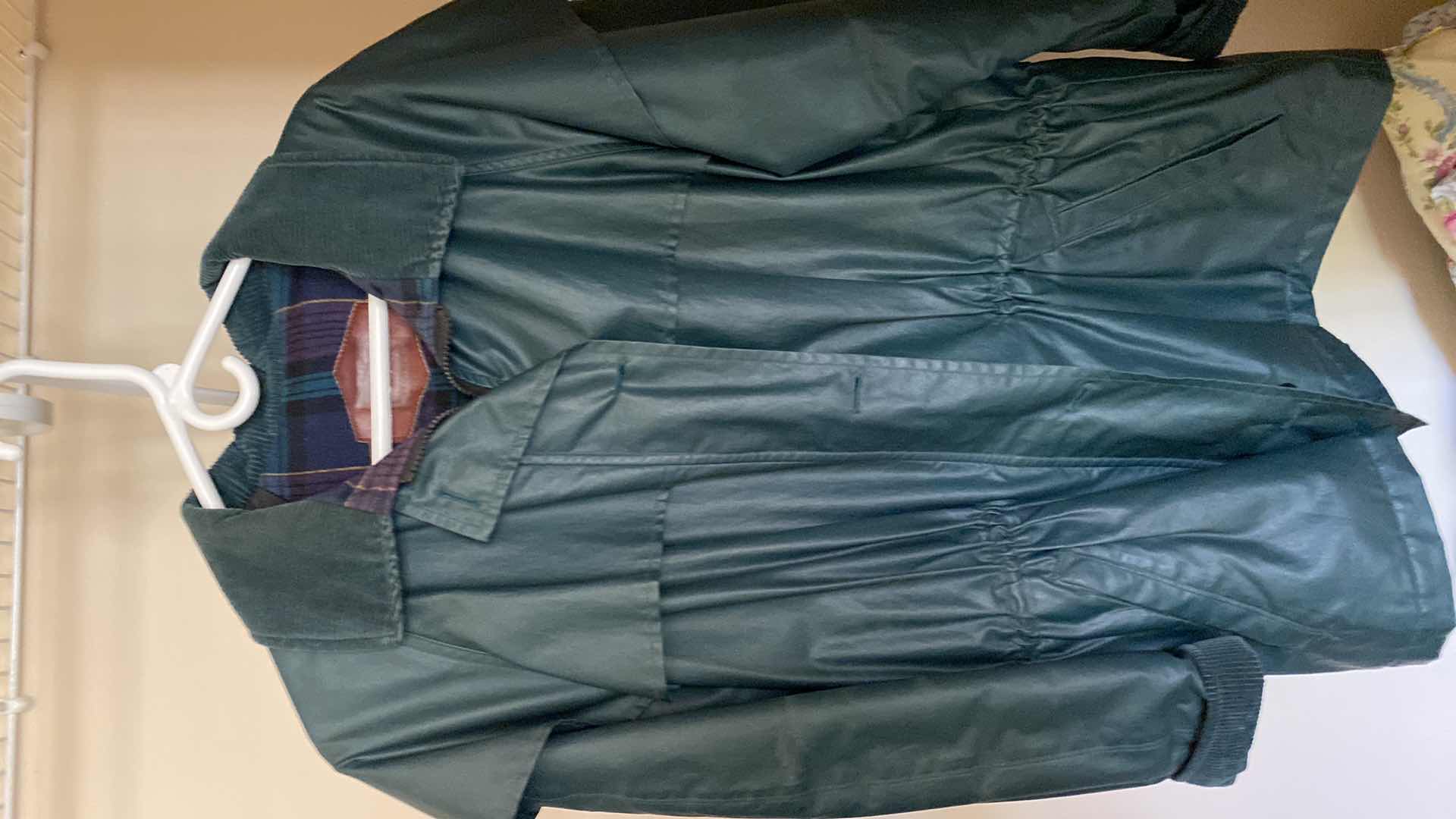Photo 1 of 4 -  women’s clothing size large and medium
