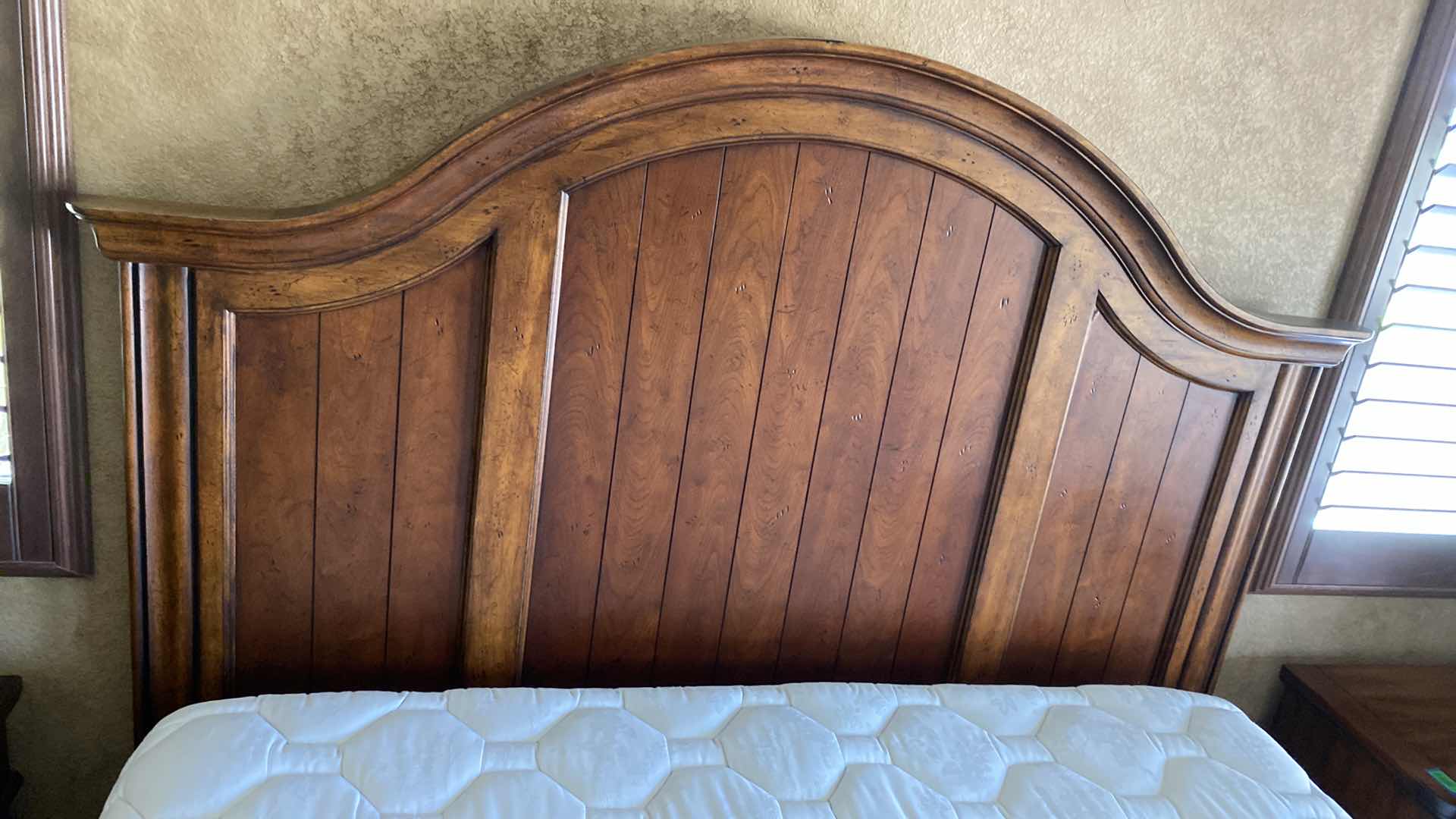 Photo 1 of KING DARK WOOD TRADITIONAL DISTRESSED HEADBOARD FOOTBOARD AND SIDE RAILS 86“ x 85“  H 72 1/2“