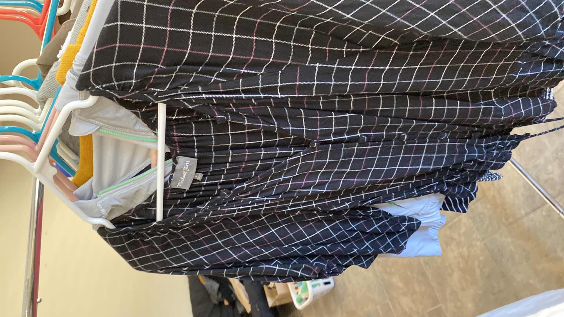 Photo 1 of 16-WOMENS SIZE MEDIUM CLOTHING