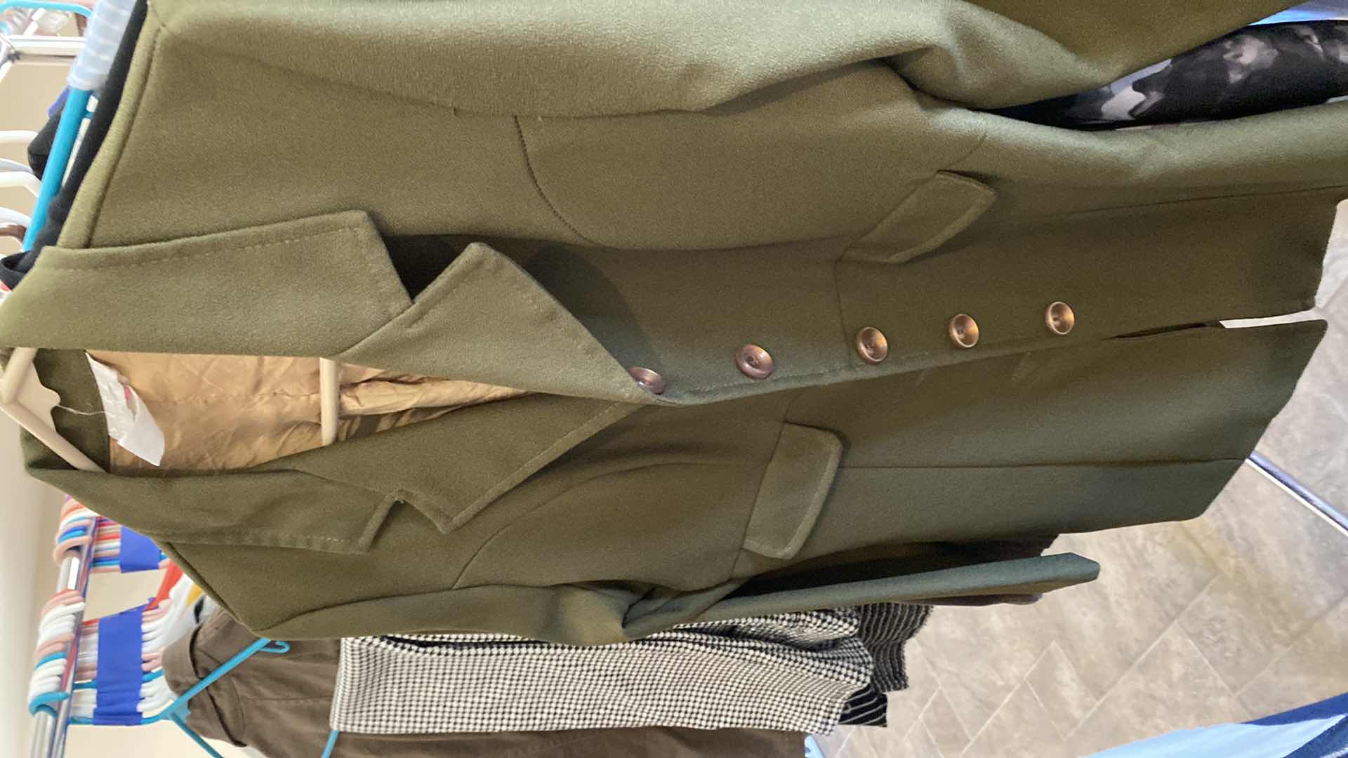 Photo 1 of 16-WOMENS SIZE MEDIUM CLOTHING