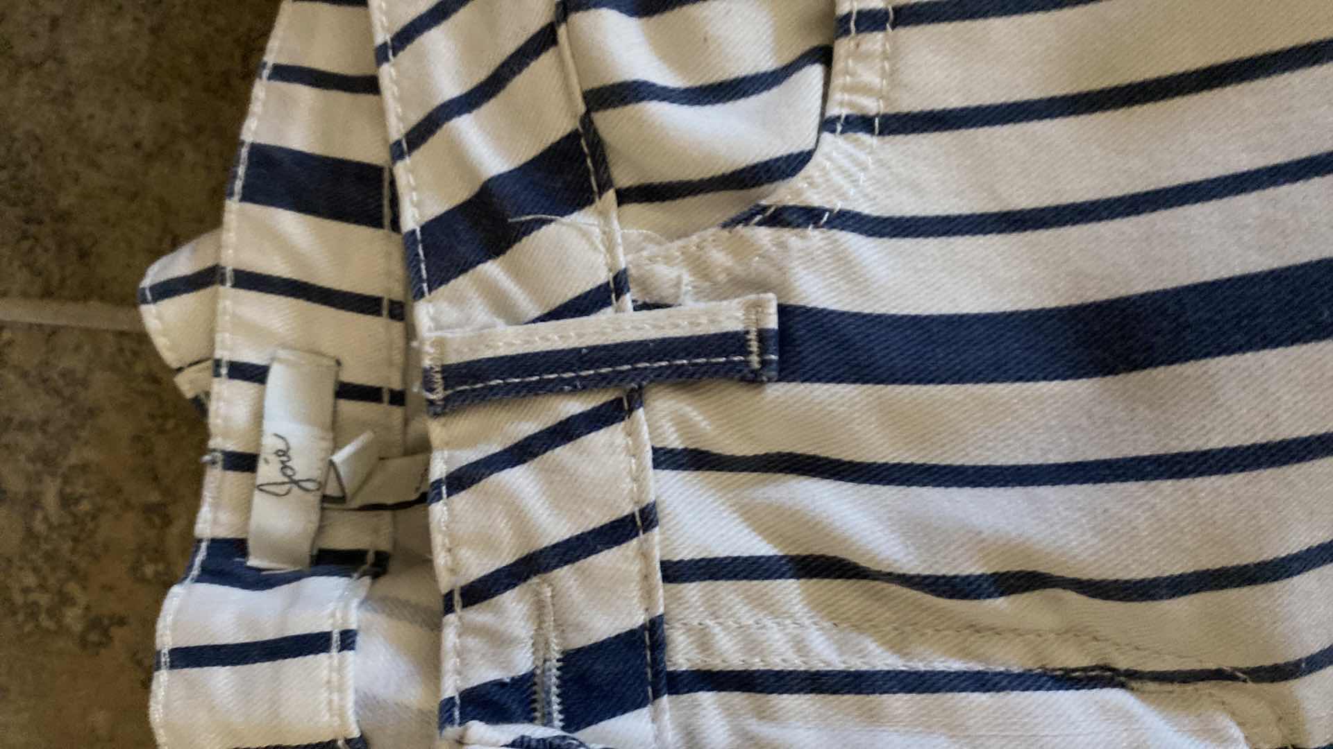 Photo 1 of 8-WOMENS SIZE 28 DENIM ROCK AND REPUBLIC , 7 FOR ALL MANKIND AND MORE