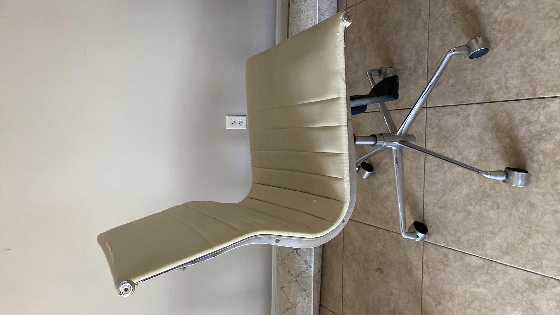 Photo 1 of MODERN ADJUSTABLE DESK CHAIR ON WHEELS